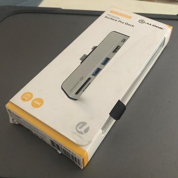 ALOGIC SURFACE PRO DOCK PORTABLE ULTRA SERIES SILVER - Picture 4 of 6